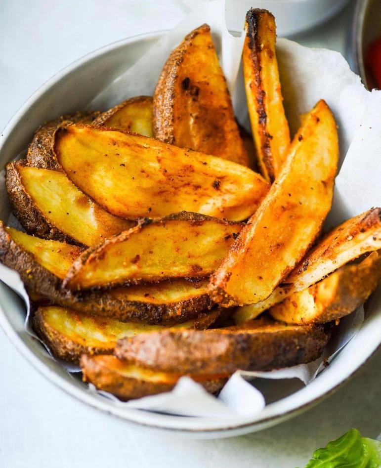 Sweet Potatoes Wedges with Cayenne Pepper & Smoked Paprika